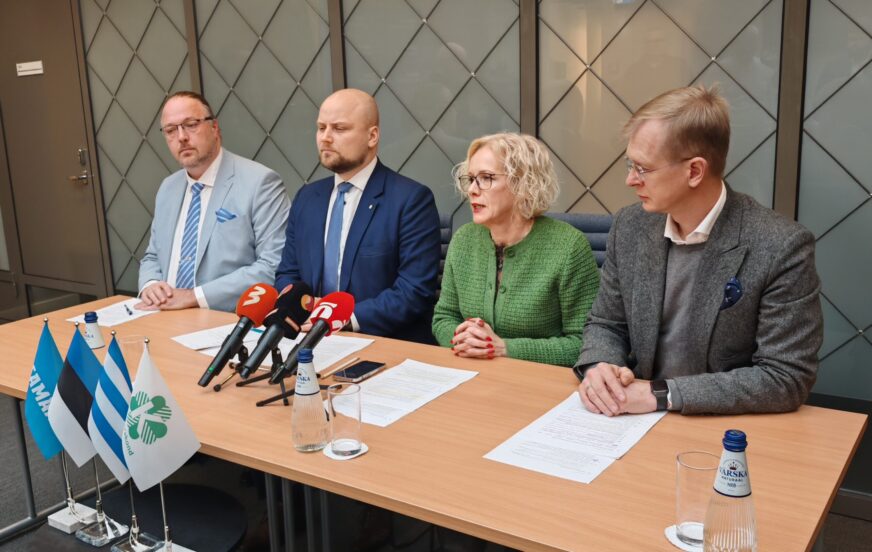 Tallinnas koalitsiooniläbirääkimisi pidavad Eesti Keskerakond ja Isamaa erakond tutvustasid kokkuleppeid korra- ja elanikkonna kaitse ning spordi, kultuuri ja n